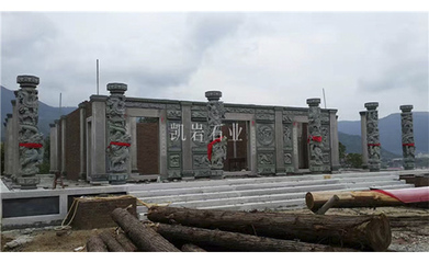 石雕青石龍柱生產(chǎn)廠(chǎng)家